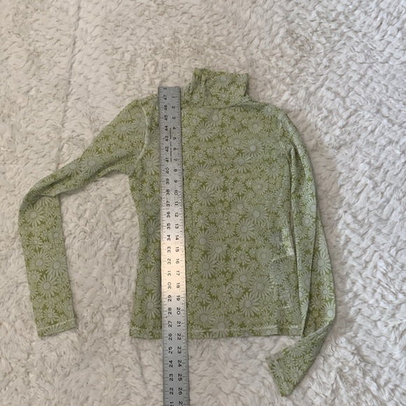 Levi’s 60s Inspired Sheer Daisy Top - Picture 6 of 6